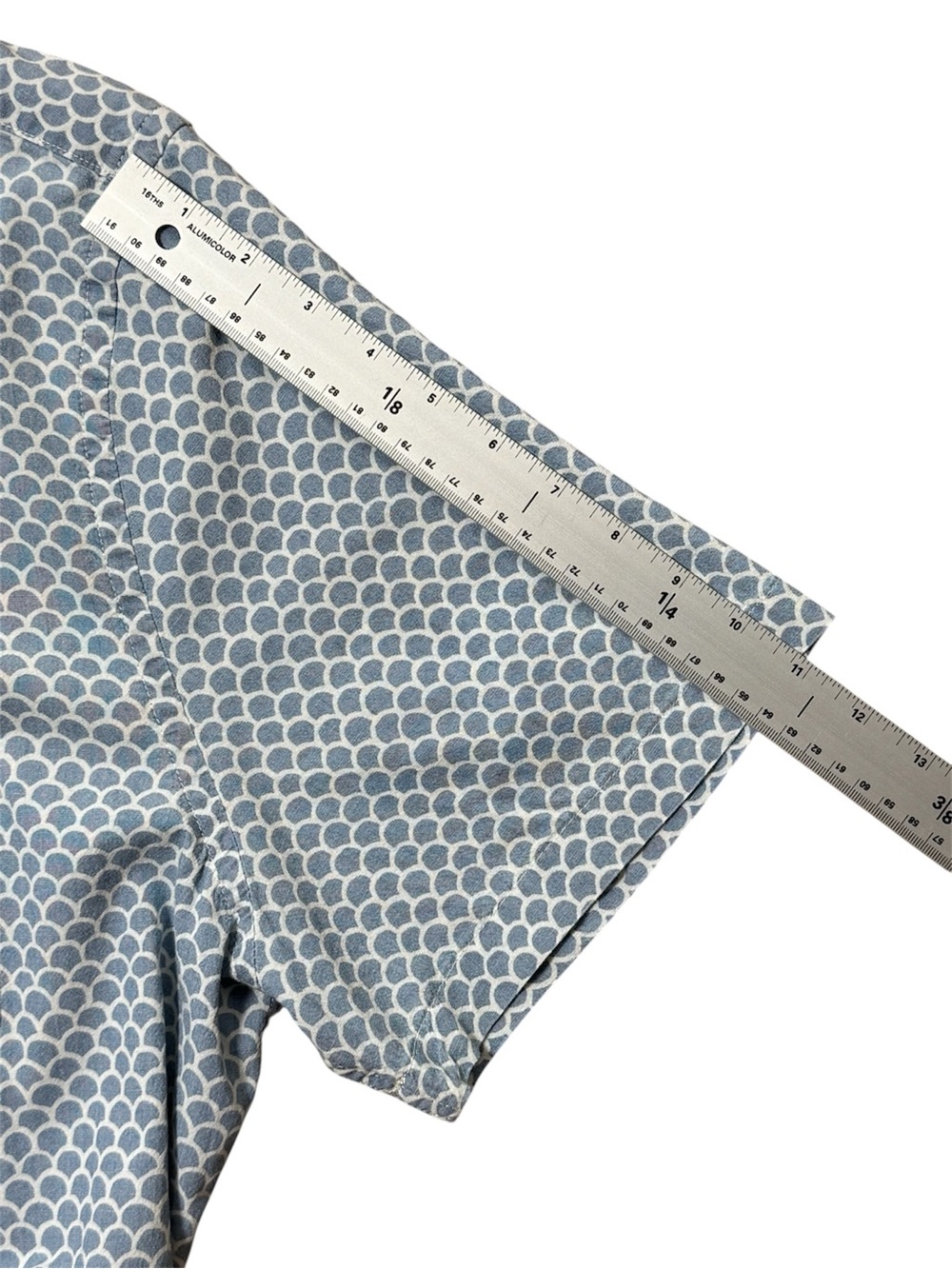 Faherty Blue and White Fish Scale Short-Sleeve Button-Down Shirt - Picture 15 of 15